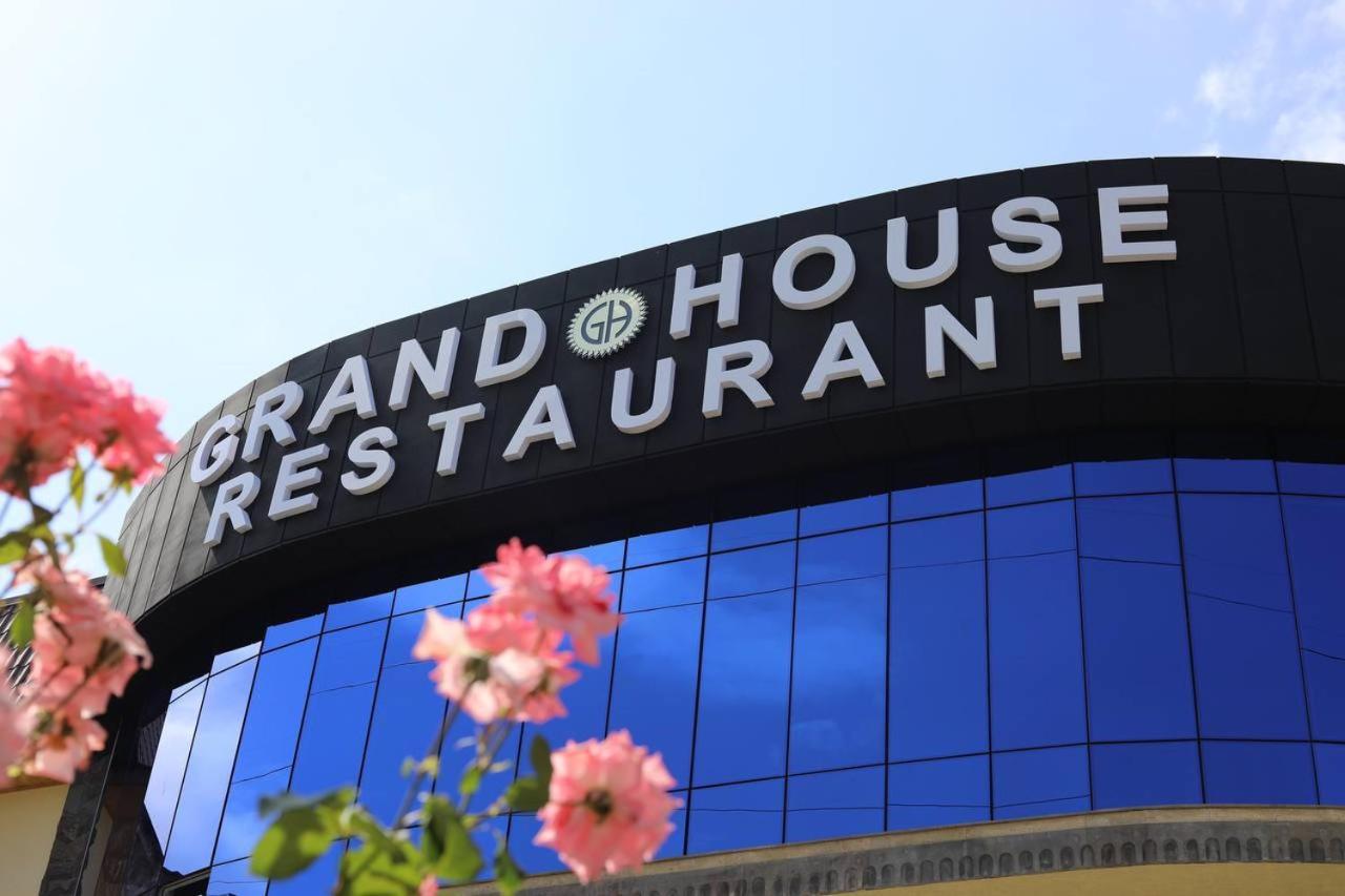 Grand Hotel Kapan, Armenia מראה חיצוני תמונה