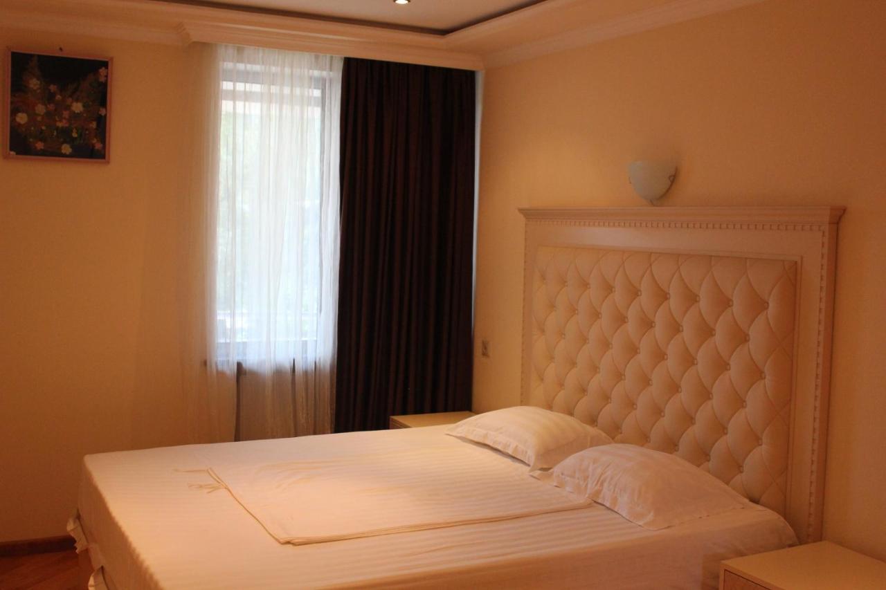 Grand Hotel Kapan, Armenia מראה חיצוני תמונה